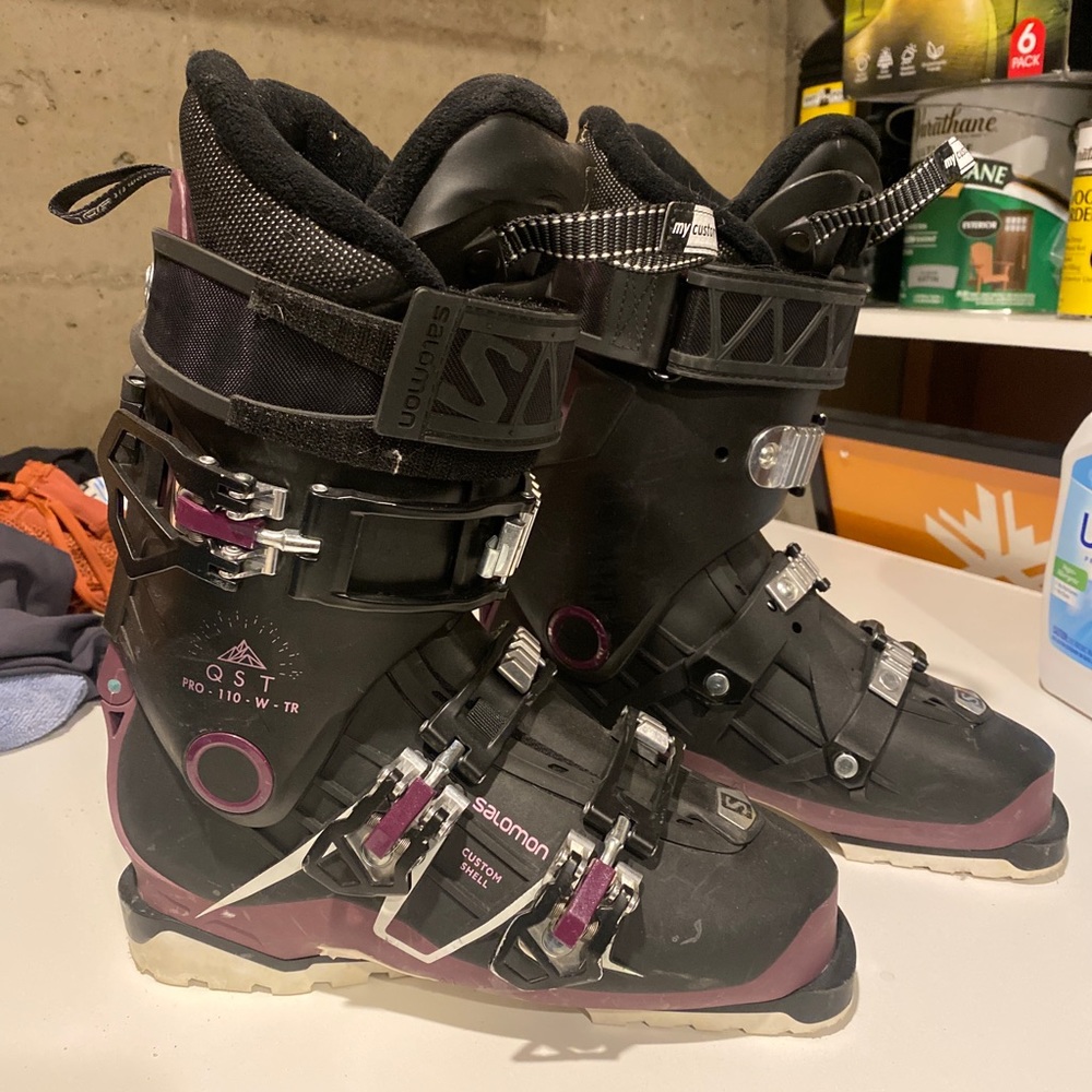 Salomon Pro QST womens ski boots